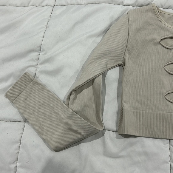 Tan, cream top/ long sleeves / holes in the front - Picture 3 of 4